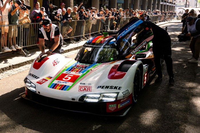 Rég nem látott sikerre hajt a Ferrari 10