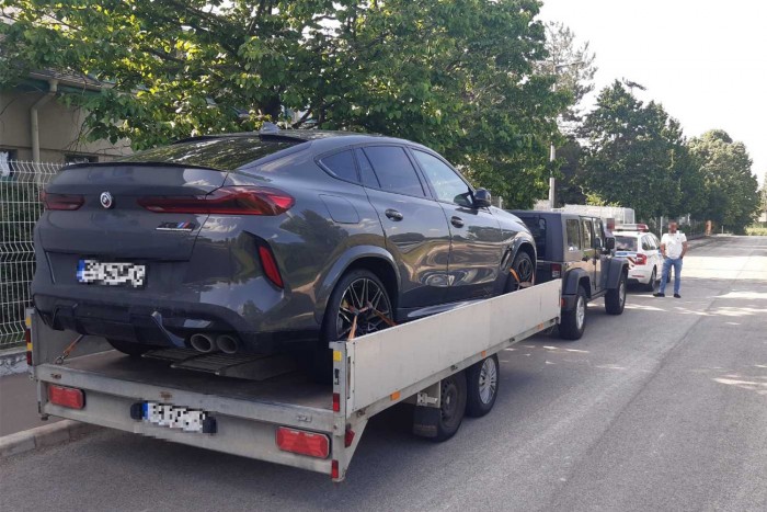 Milliós bírság röppent öt horrorkaravánosnak az M0-son