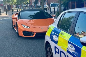 Szintet lépett pofátlanságban egy luxusautó sofőrje