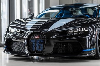 Elcserélt kerék miatt hívnak vissza egyetlen Bugattit, nem bírná a 440 km/órát