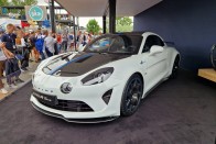 Száz évre száz autót szán az Alpine 11