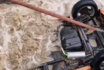 Kis híján tragédia lett egy budapesti parkolásból