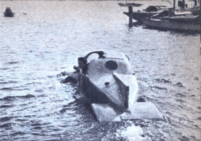 Mysterious car with which they wanted to cross the ocean 1