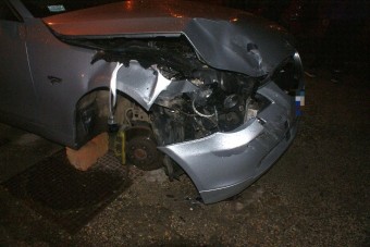 Az éj leple alatt kaptak szét egy BMW-t, de jött a váratlan fordulat