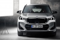 Klasszikus sportverzió készült a BMW szabadidő-autójából 72