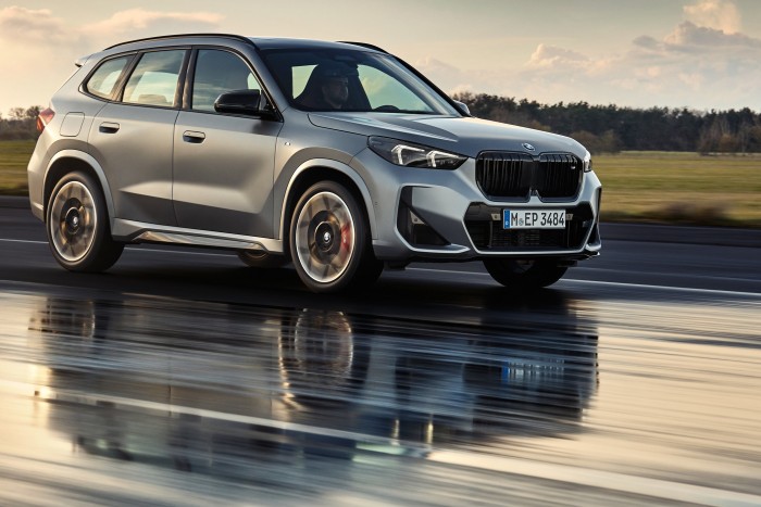 Klasszikus sportverzió készült a BMW szabadidő-autójából 6