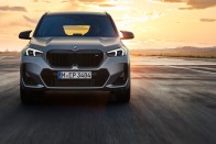 Klasszikus sportverzió készült a BMW szabadidő-autójából 85