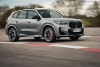 Klasszikus sportverzió készült a BMW szabadidő-autójából 89