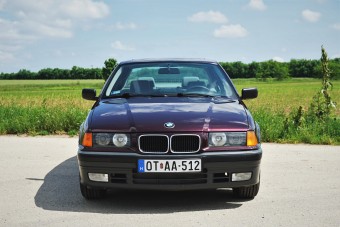 OT rendszám ezen a BMW-n? Idén már lehet, itt az első!