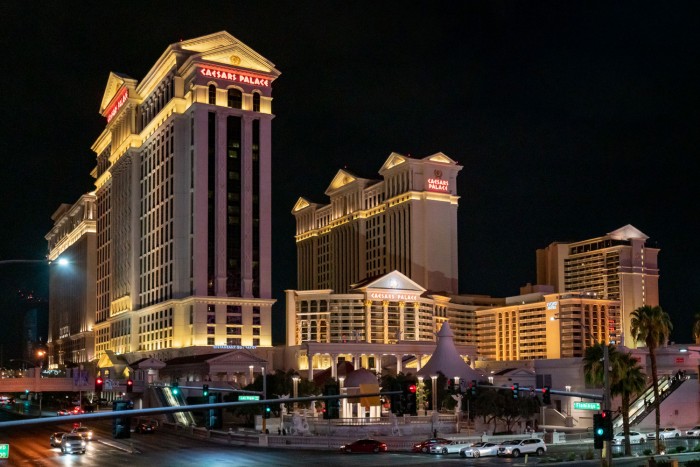 Így néznek versenyt a szupergazdagok a bűn városában