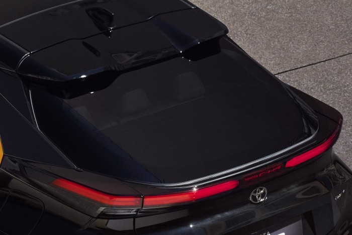 Belepirul az autó, ha veszélyt érzékel