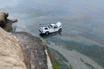 Autóval ugratott a vízbe, a rendőrök gyorsan rájöttek, miért