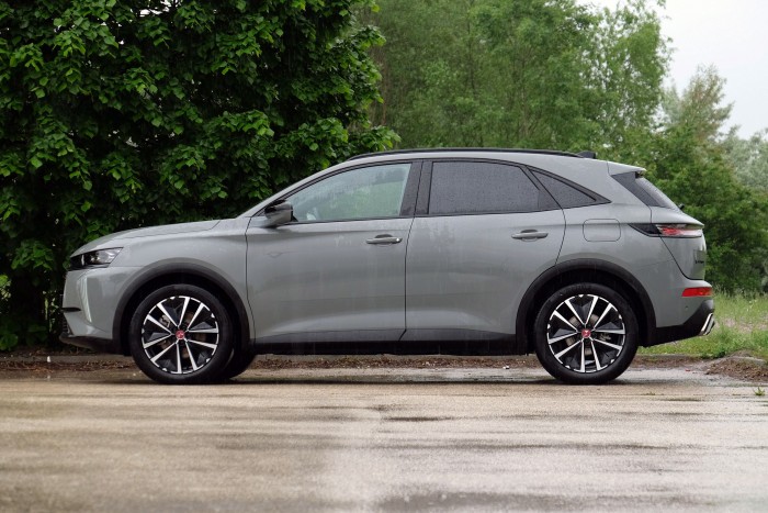 Fiatalító kúra után így fest egy francia különc – DS 7 teszt 7