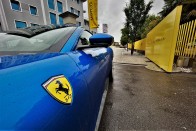 Formaváltó csodás kabriót láttunk a Ferrarinál 45