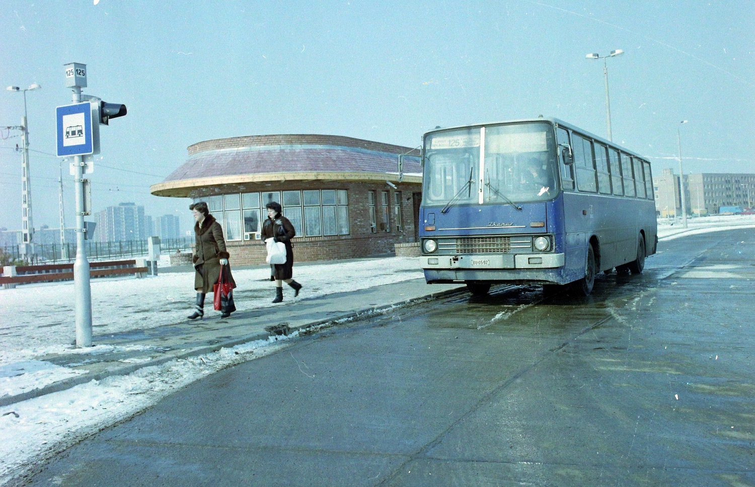 Te tudtad, miért ilyen színűek a budapesti buszok? 8