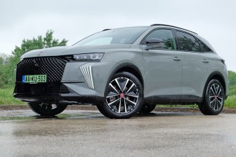 Fiatalító kúra után így fest egy francia különc – DS 7 teszt