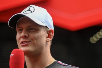 Schumacher visszatérhet a Forma-1-be?