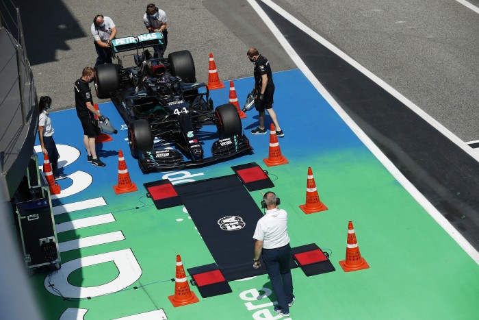 Egyszerű megoldással fogyasztanák le az F1-es autókat