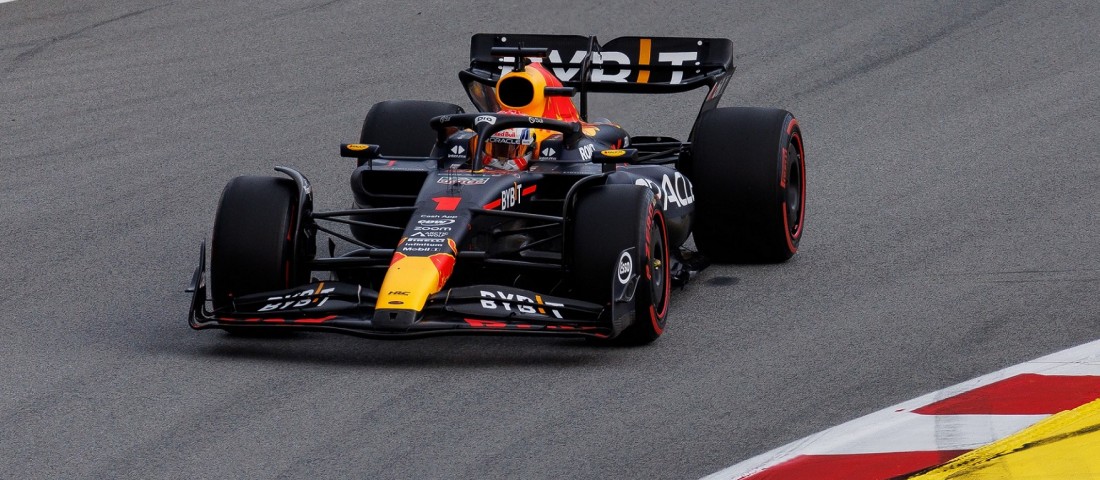 F1: Sorban hulltak el Verstappen riválisai a spanyol időmérőn