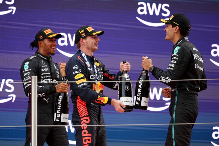 F1: Hamiltonékat is váratlanul érte a dobogó 2 F1: Hamiltonékat is váratlanul érte a dobogó 2