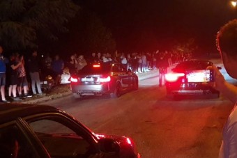 Kimentek a rendőrök egy illegális fóti gyorsulási versenyre, egymillió volt a bírság
