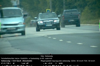 Nagyon odalépett két autós, ketten együtt félmilliót fizethetnek