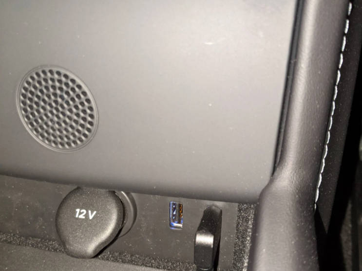 Ezt az apró rácsot sose takarjuk le az autónk belterében 4