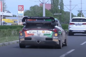 Amikor egy ilyen autó jön a forgalomban, arra mindenki felkapja a fejét