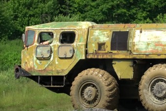 Nyolc kerék és 140 literes átlagfogyasztás, cserébe elmegy bárhol