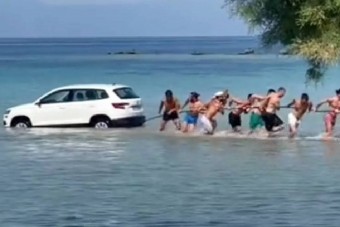 Strandolókból lettek hétköznapi hősök Görögországban
