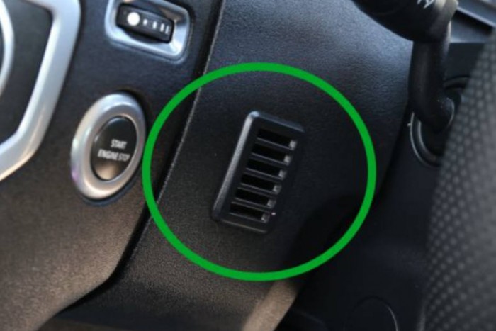 Ezt az apró rácsot sose takarjuk le az autónk belterében 2