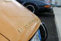 75 éves nyugger már a Porsche, de a születésnapot fiatalos lendülettel tolja 90