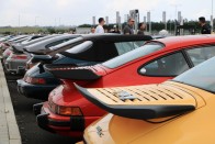 75 éves nyugger már a Porsche, de a születésnapot fiatalos lendülettel tolja 88