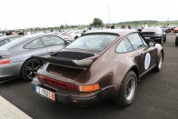 75 éves nyugger már a Porsche, de a születésnapot fiatalos lendülettel tolja 86