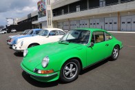 75 éves nyugger már a Porsche, de a születésnapot fiatalos lendülettel tolja 75