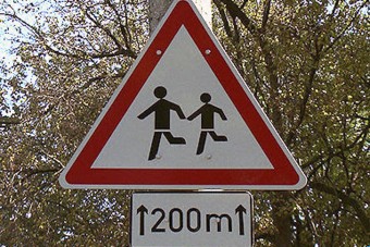 Trükkös KRESZ-tábla, amivel komoly büntetésbe futhatunk