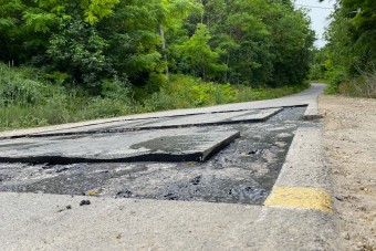 Átépítik a Budapest-Balaton kerékpárút kajászói horrorlassítóit