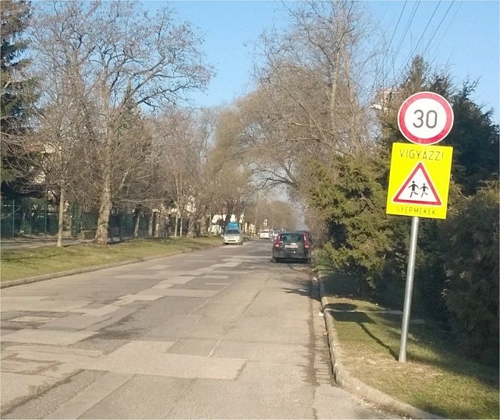 Trükkös KRESZ-tábla, amivel komoly büntetésbe futhatunk 2