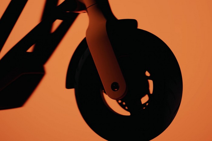 40-nel “repeszt” a kétkerekű McLaren