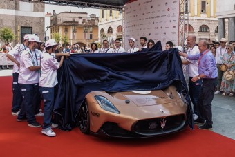 Robotautó indul a közúti autóversenyen