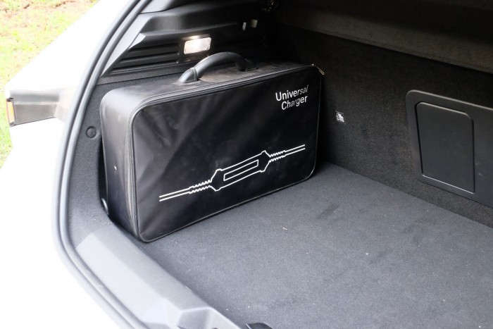 Itt a kipattintott, sportosabb hibrid Astra 12 | Vezess Itt a kipattintott, sportosabb hibrid Astra 12