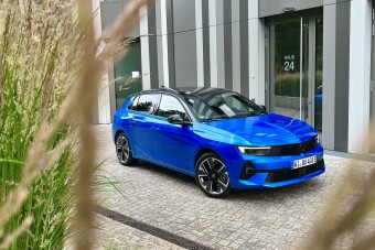 Ez a legkülöncebb Opel Astra. Most kipróbáltuk!