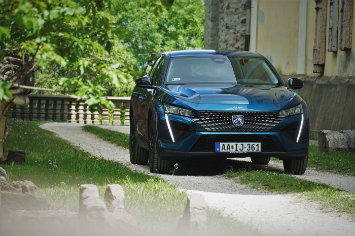 Nem kevés három henger 15 millióért? 105 Nem kevés három henger 15 millióért? 105