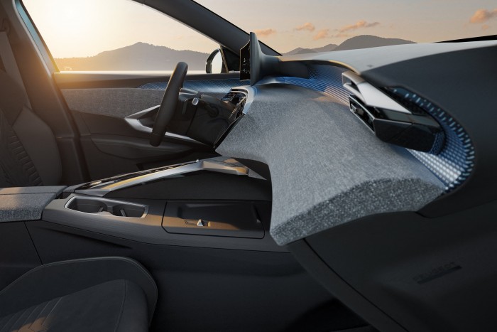 Világújdonsággal érkezik a legújabb Peugeot 7 | Vezess Világújdonsággal érkezik a legújabb Peugeot 7