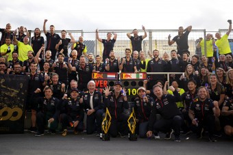 F1: Súlyos veszteség érheti a Red Bullt