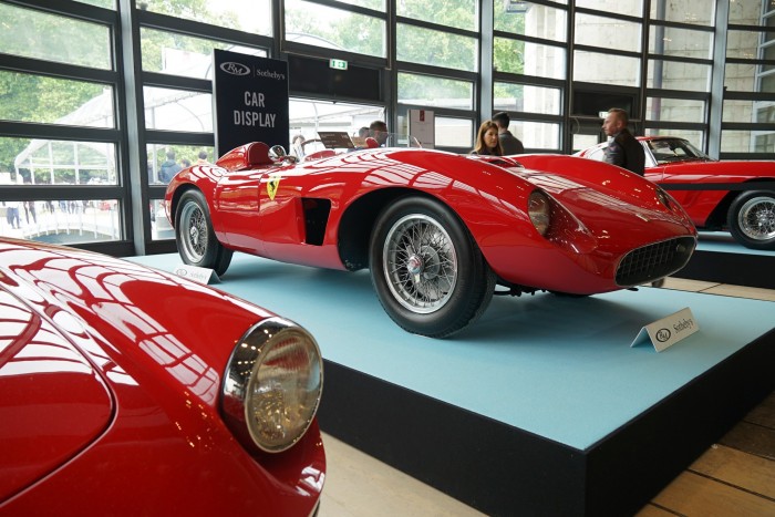 Milliárdokat érő autók között jártam 11