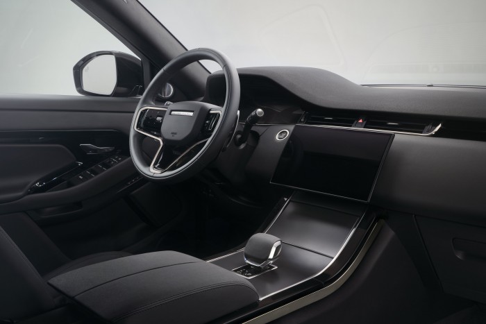 Nyolc szemet növesztett a legkisebb Range Rover 7