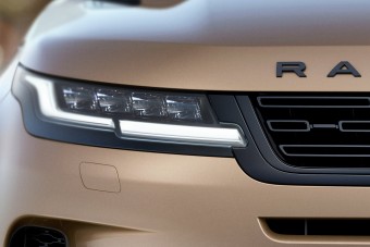 Nyolc szemet növesztett a legkisebb Range Rover