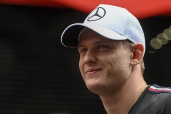 F1: Akár idén visszatérhet Schumacher