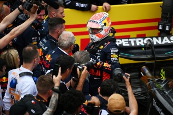 F1: A világ máris Verstappen lábai előtt hever